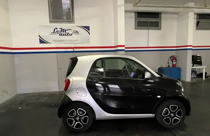 
								Smart forTwo 1.0 Passion 71cv twinamic full									