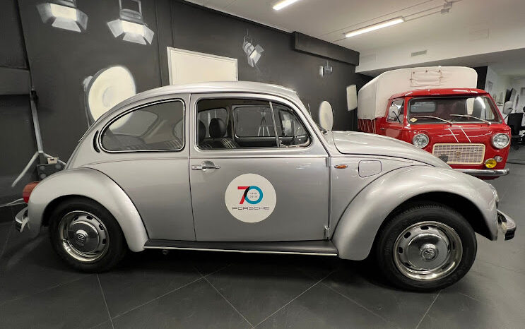 
								Volkswagen Maggiolino del 1970 full									